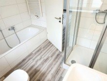 Badezimmer Attraktive Doppelhaush�lfte in Krefeld-Oppum