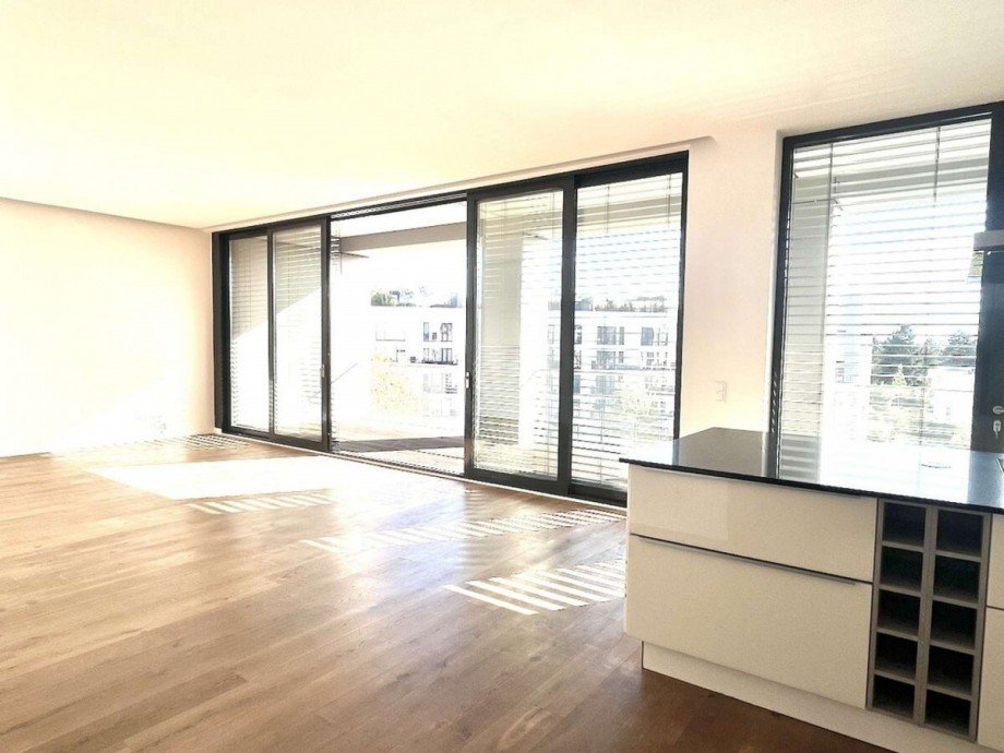Wohn-/Esszimmer Etagenwohnung D�sseldorf