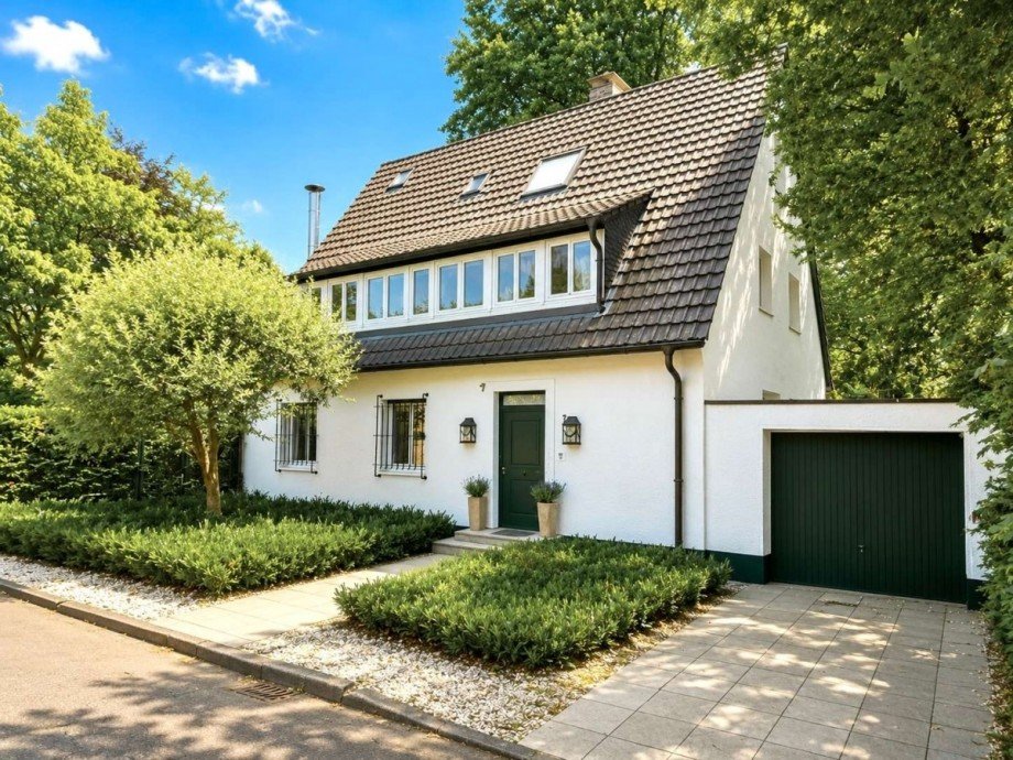 Stra�enansicht Einfamilienhaus Meerbusch