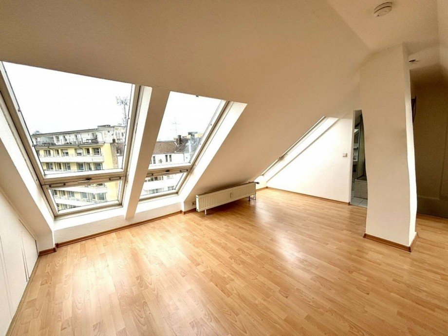DG-Wohnung Wohn- / Gesch�ftshaus D�sseldorf