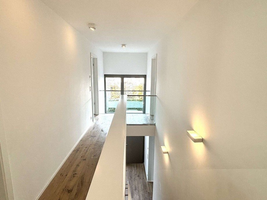 Flur OG Doppelhaush�lfte D�sseldorf