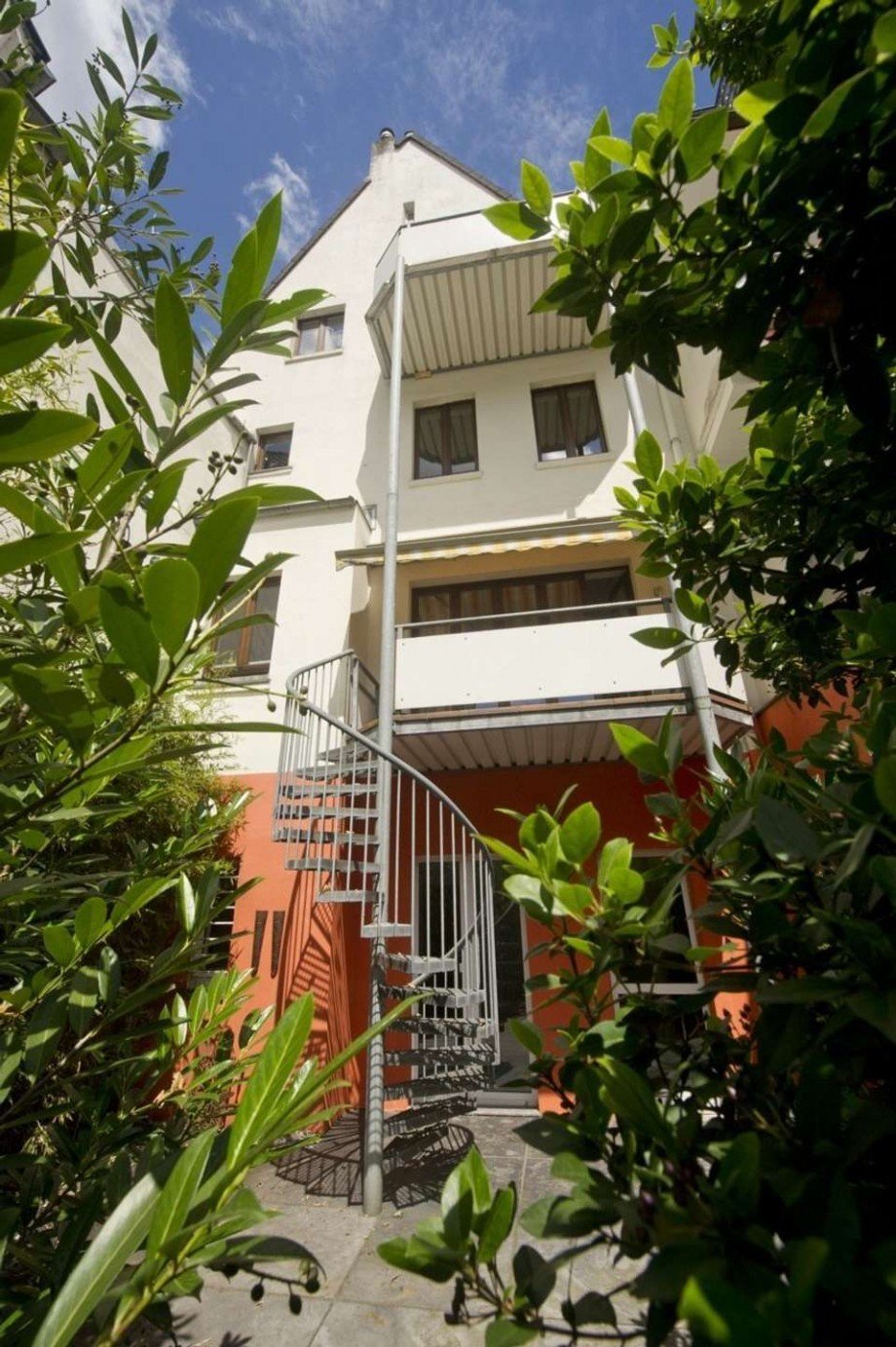 R�ckansicht Villa D�sseldorf