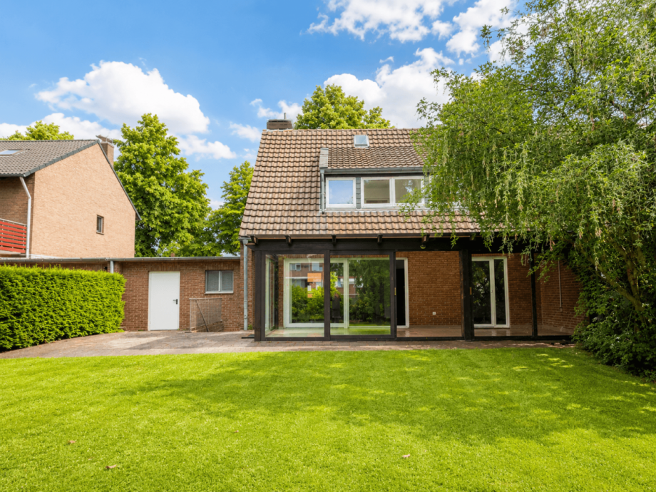 Gartenansicht Doppelhaush�lfte Krefeld