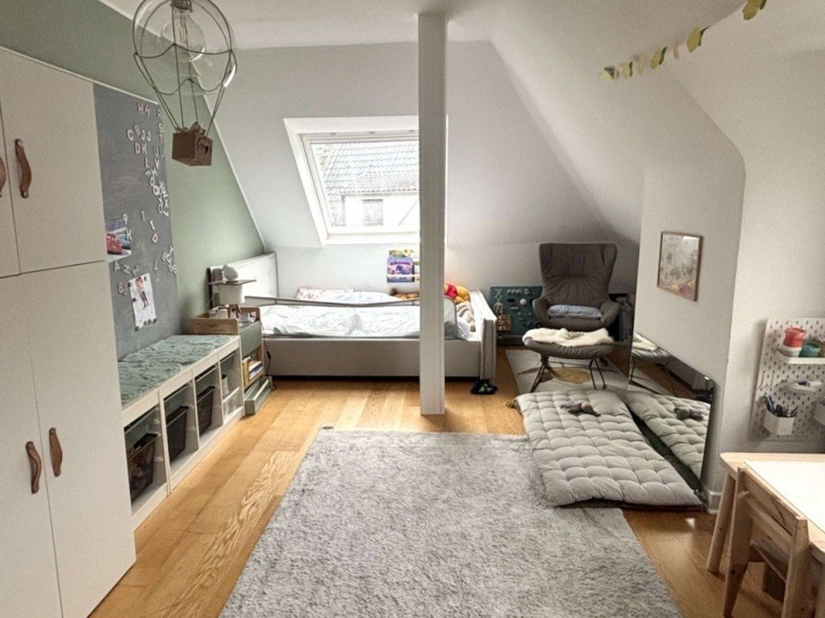 Kinderzimmer DG Maisonettewohnung D�sseldorf