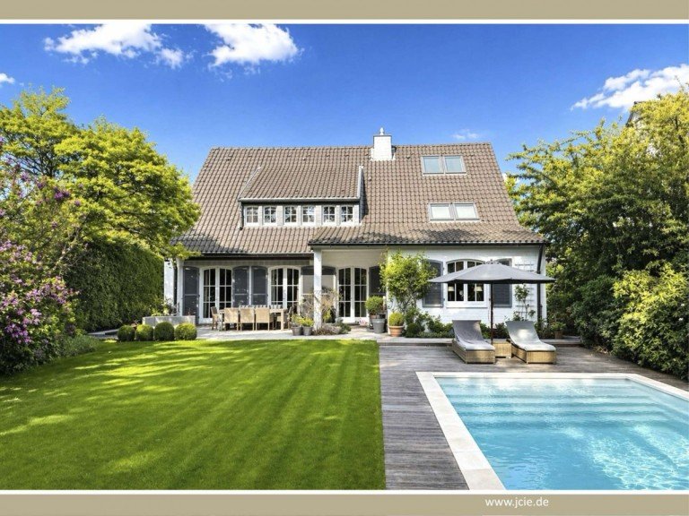  Meerbusch - B�derich Einfamilienhaus Exklusives Landhaus in Meerbusch-B�derich