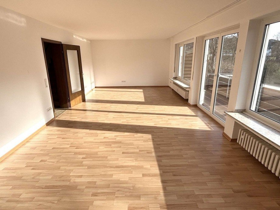 Wohnzimmer (1. OG) Maisonettewohnung D�sseldorf