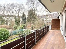 Balkon /1. OG) Attraktive Maisonette-Wohnung mit m�bliertem Dachgeschoss-Apartment im D�sseldorfer Uni-Viertel