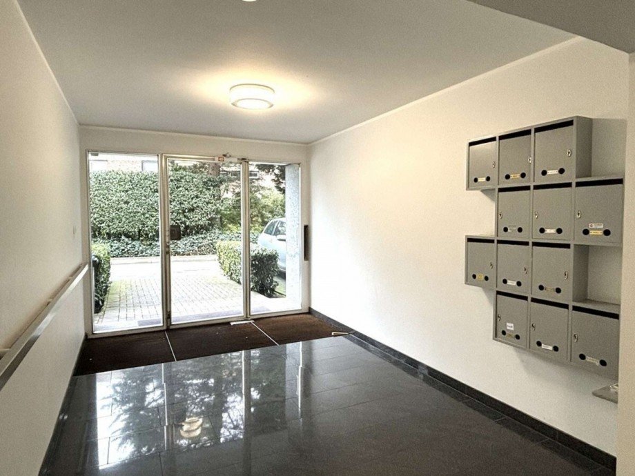 Hauseingang Etagenwohnung D�sseldorf / Oberkassel