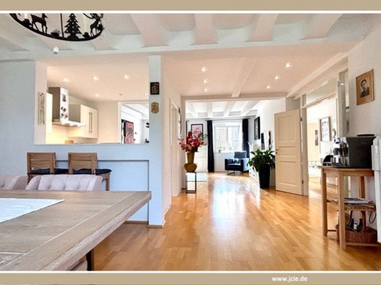  Krefeld Wohnung Exklusives Wohnen mit historischem Charme im Herzen von Krefeld-Uerdingen