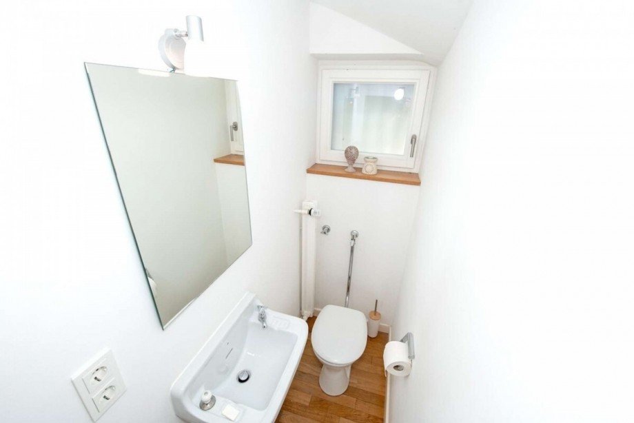 G�ste WC EG Zweifamilienhaus D�sseldorf