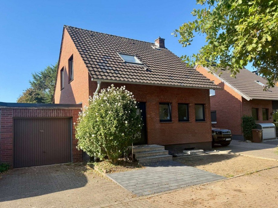 Stra�enansicht Haus Willich
