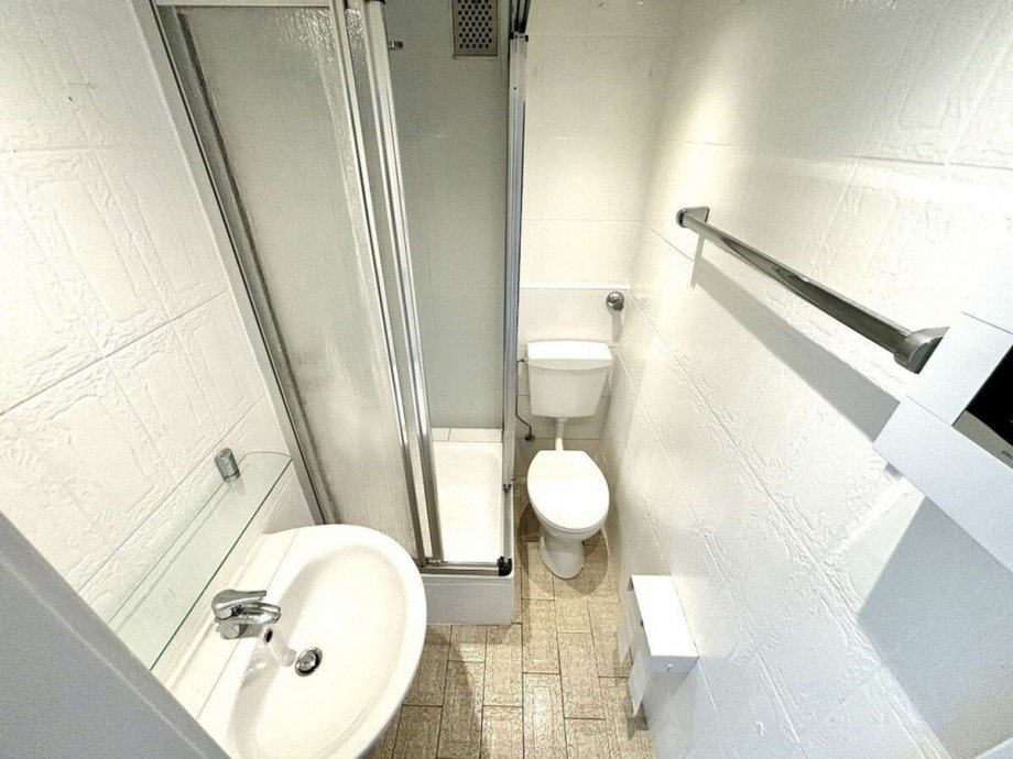 B�der Wohn- / Gesch�ftshaus D�sseldorf