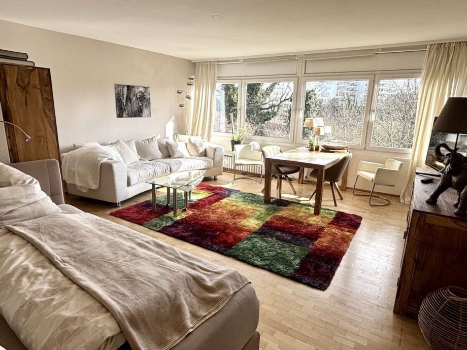 Wohn-/Schlafzimmer Etagenwohnung D�sseldorf