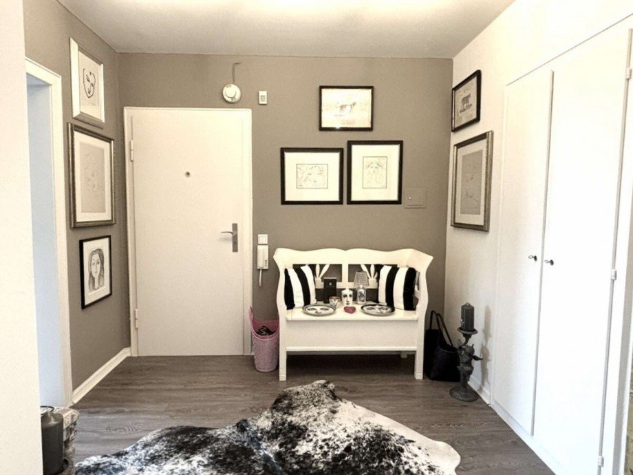 Eingangsbereich Etagenwohnung D�sseldorf / Oberkassel