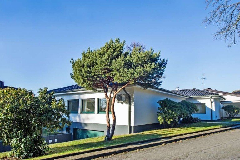 hausansicht Essen - Kettwig Einfamilienhaus Familienfreundlicher Bungalow im Schmachtenberg-Viertel