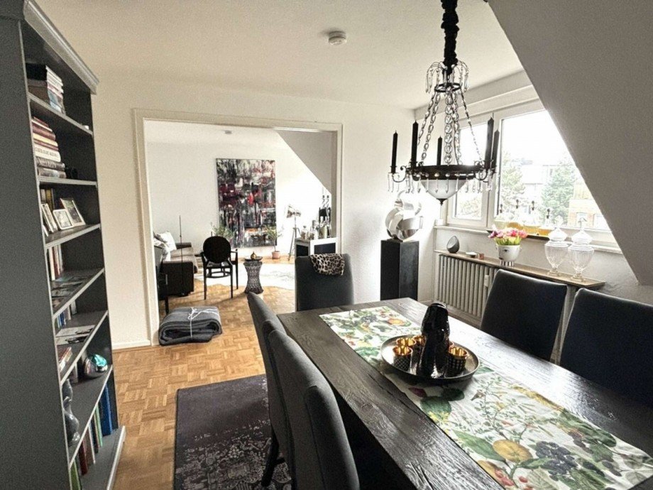 Wohn-/Esszimmer Etagenwohnung D�sseldorf / Oberkassel