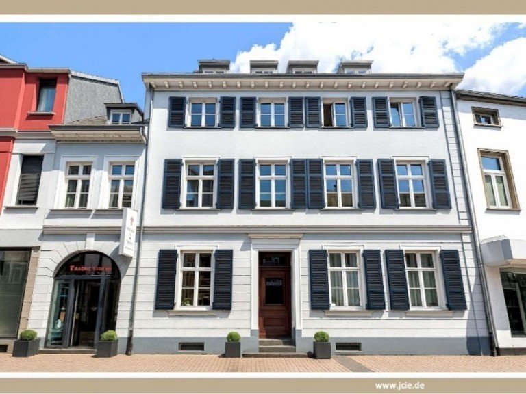  Krefeld Mehrfamilienhaus Repr�sentatives Wohn- und Gesch�ftshaus aus der Gr�nderzeit in Krefeld-Uerdingen