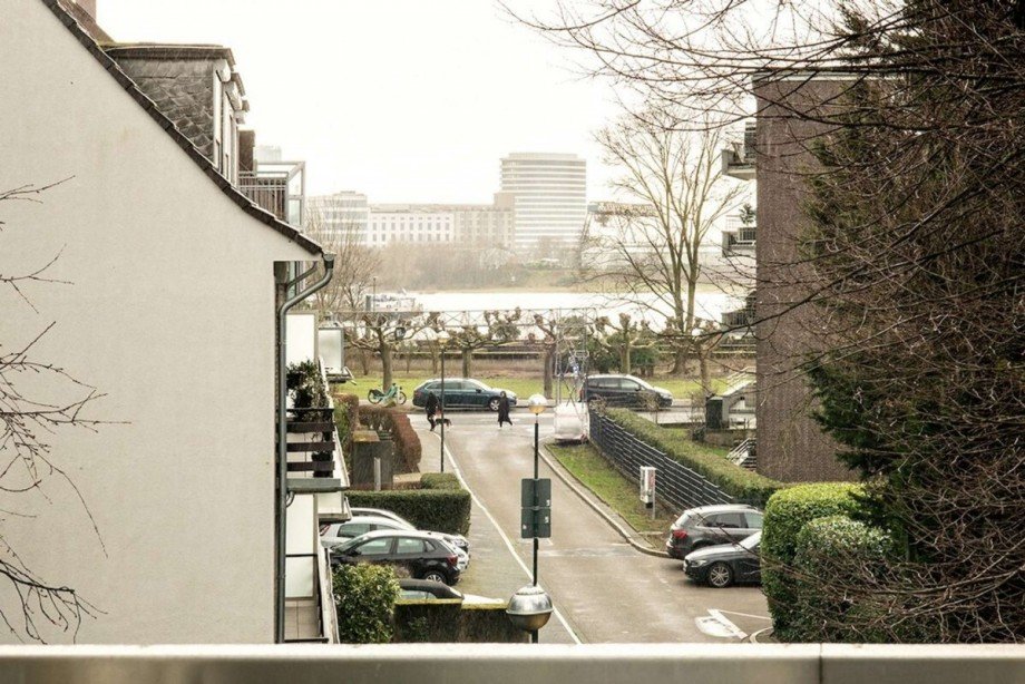 Balkon mit Rheinblick Einfamilienhaus D�sseldorf