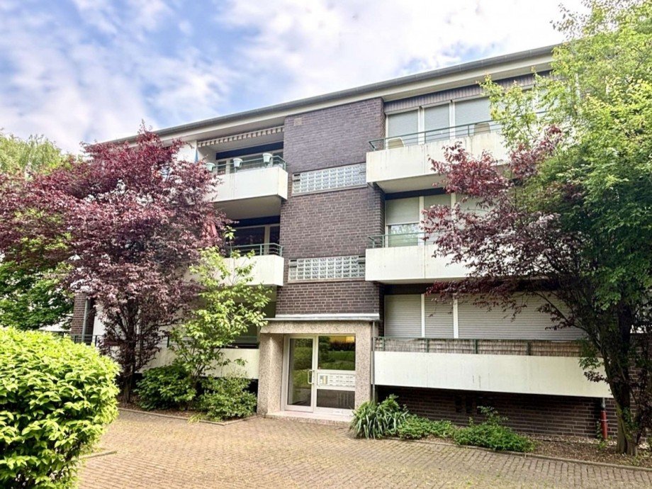 Hausansicht Etagenwohnung D�sseldorf