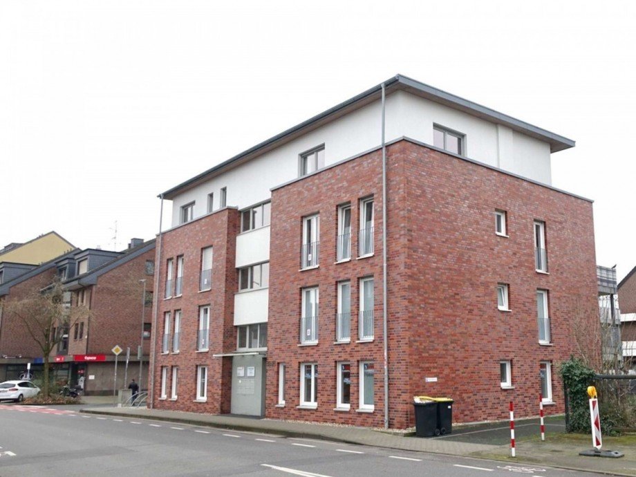 Frontansicht Etagenwohnung Kaarst